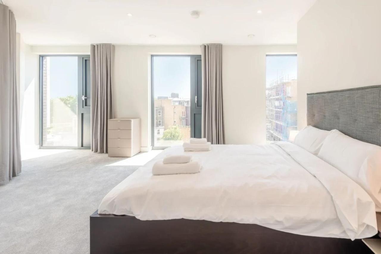 Modern Apartments In Brentford 2 Minutes Walk From Kew Bridge 외부 사진