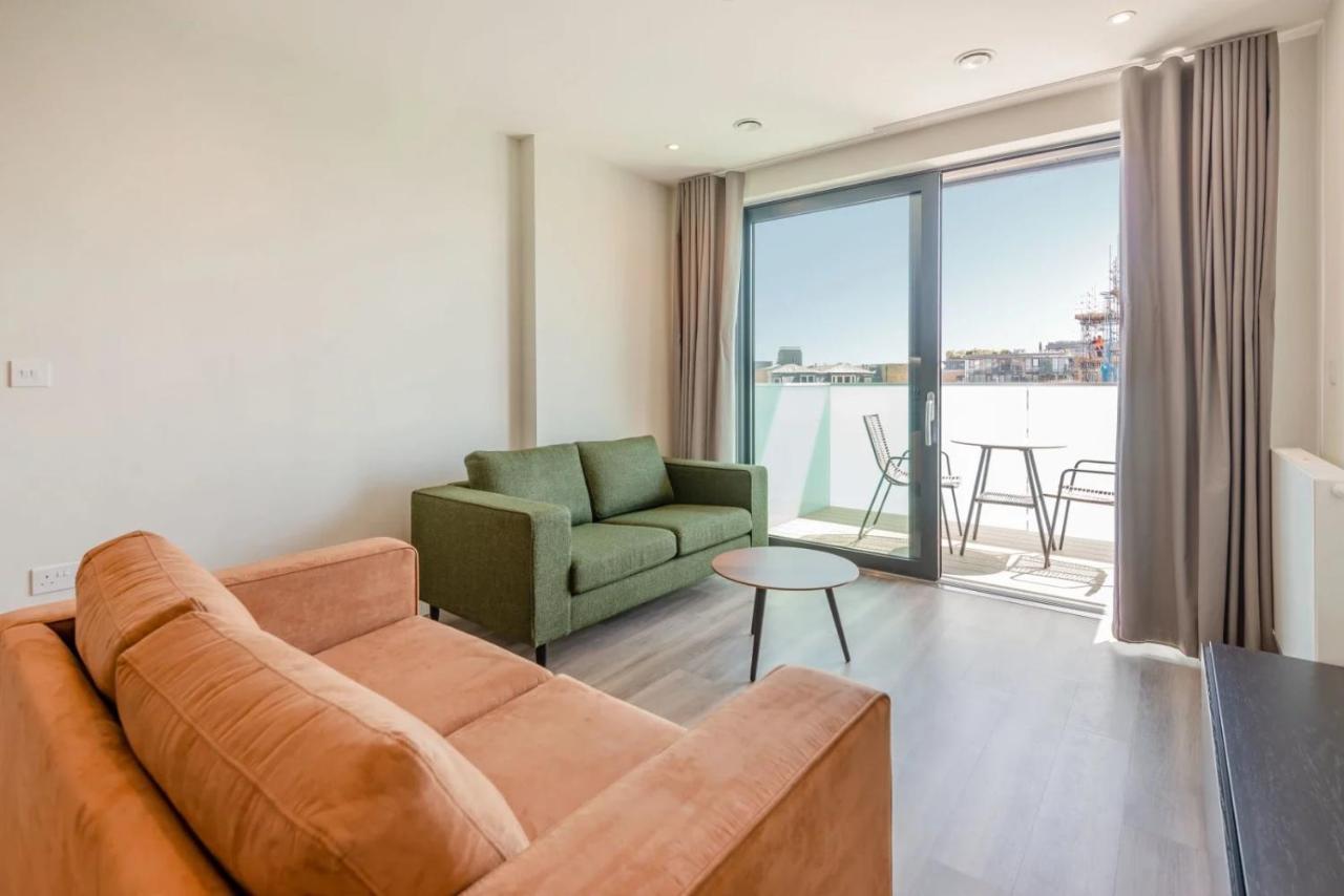 Modern Apartments In Brentford 2 Minutes Walk From Kew Bridge 외부 사진